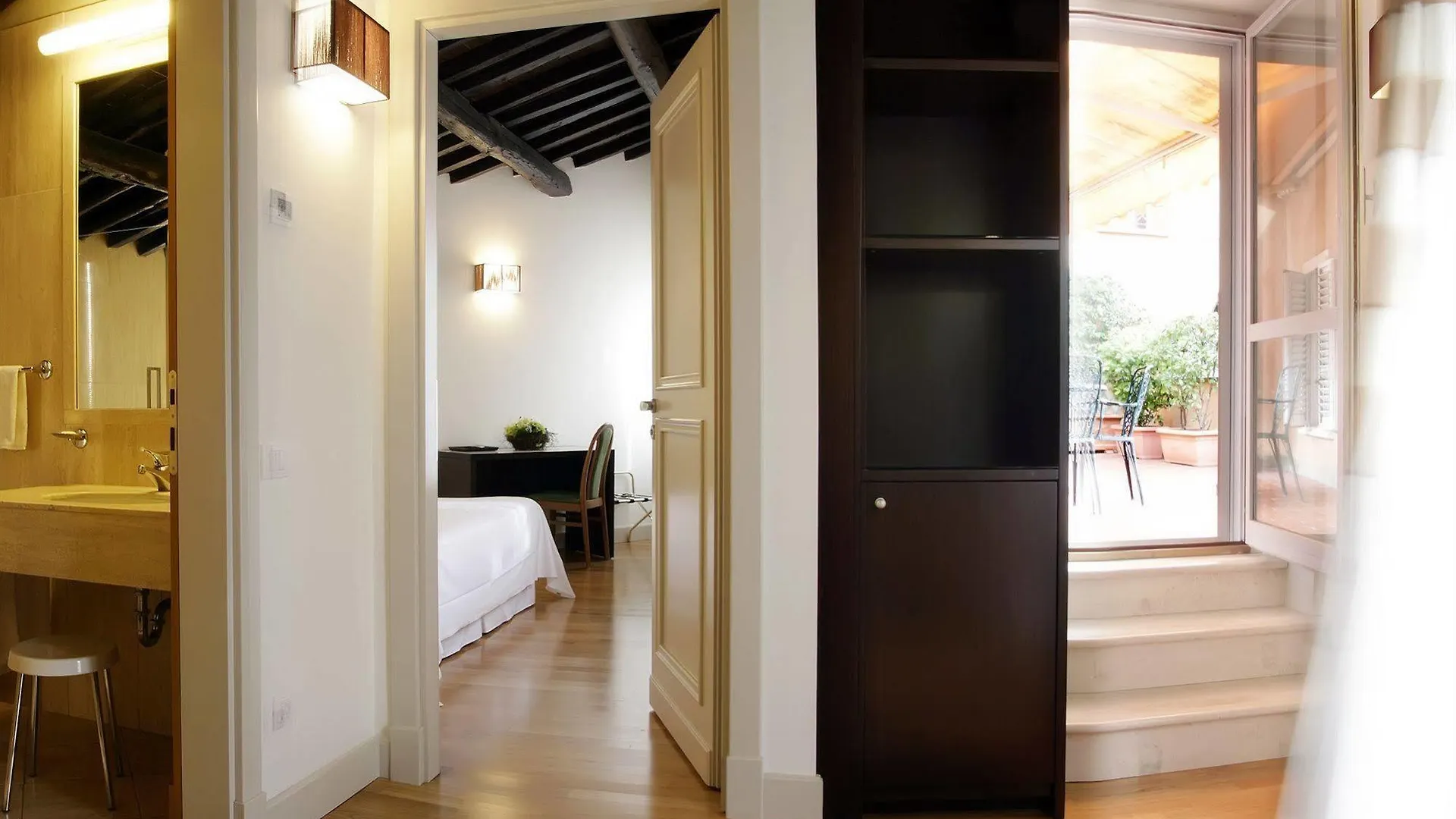 Hotel Albergo Santa Chiara Rome 3*,