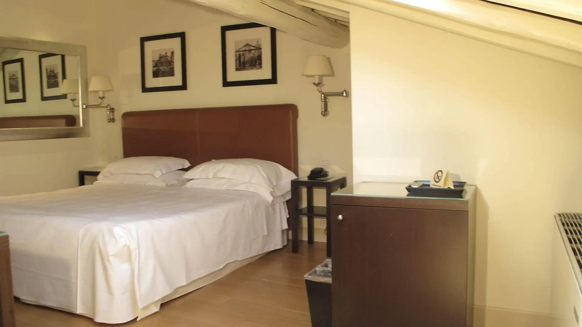 Hotel Albergo Santa Chiara Rome