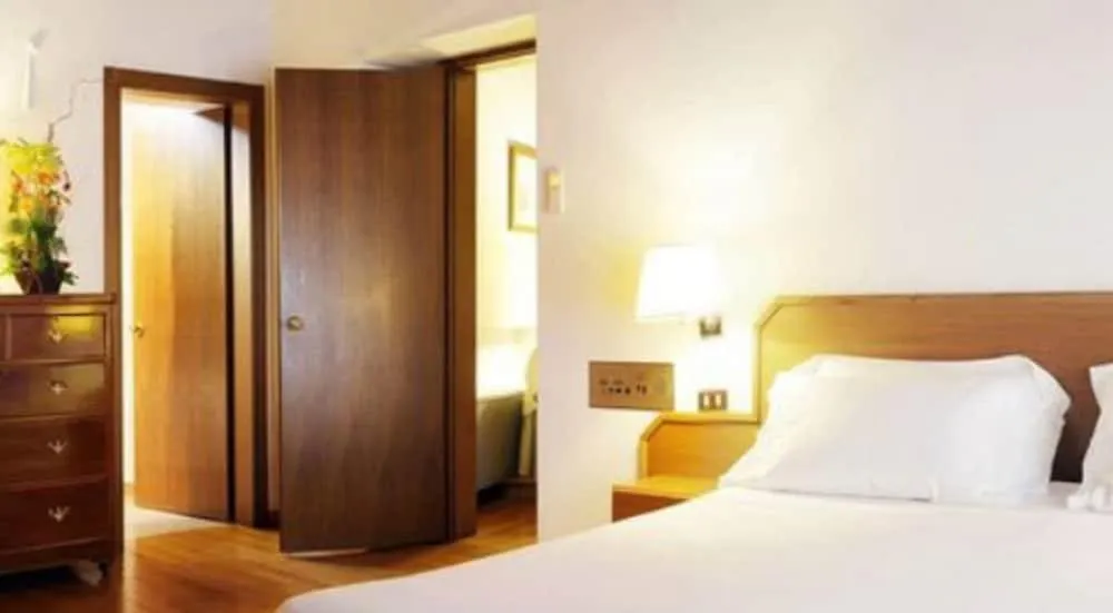Hotel Albergo Santa Chiara Roma