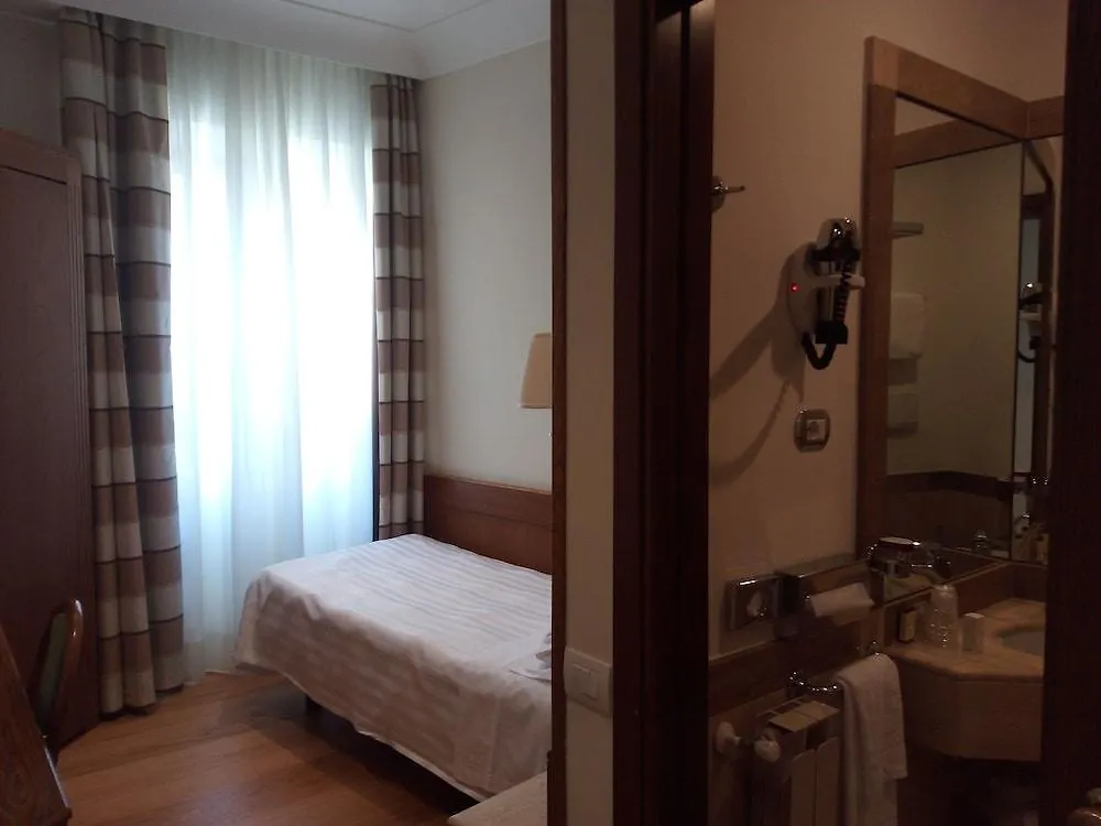 Hotel Albergo Santa Chiara Roma