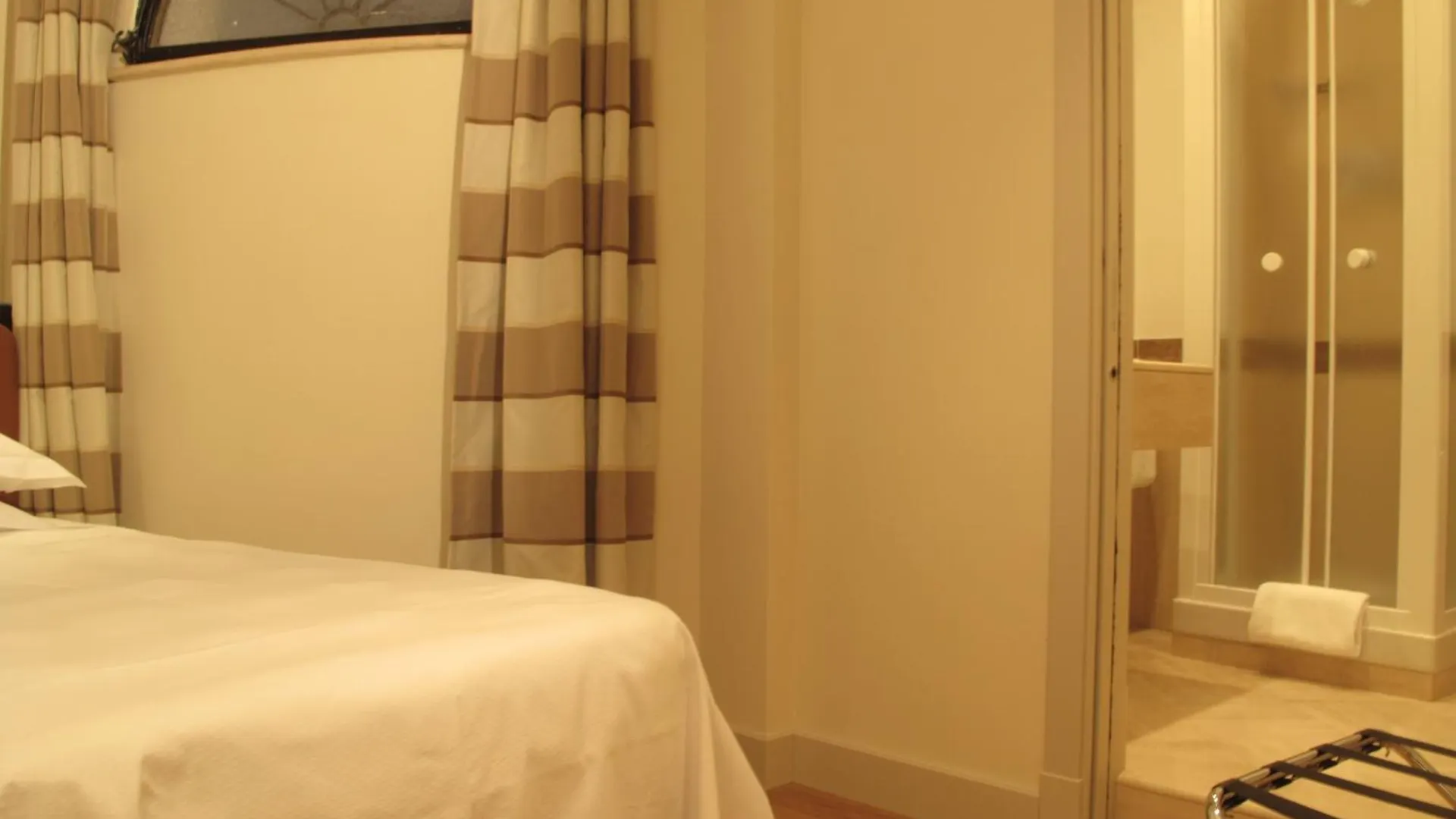 Hotel Albergo Santa Chiara Roma İtalya