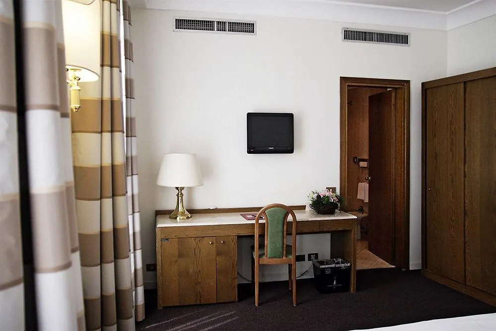 Hotel Albergo Santa Chiara Roma
