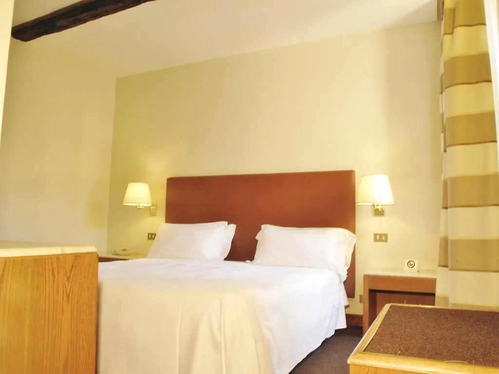 Hotel Albergo Santa Chiara Roma